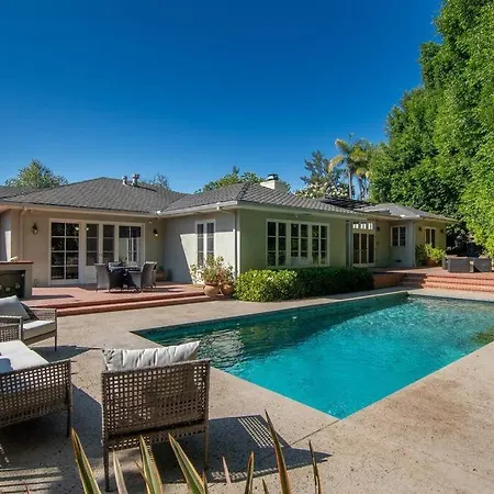 Spacious 6-Bedroom Holmby Hills Home With Pool, Game Room, And Near Ucla